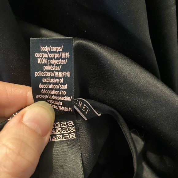 Victoria’s Secret Robe- One Size - Picture 5 of 8